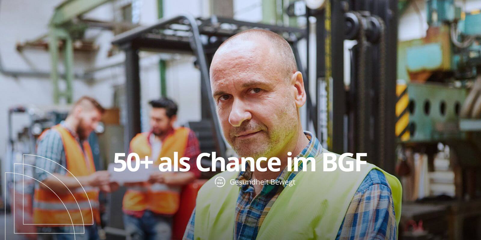 aelterer-mann-in produktion-denkt-ueber-alter-nach
