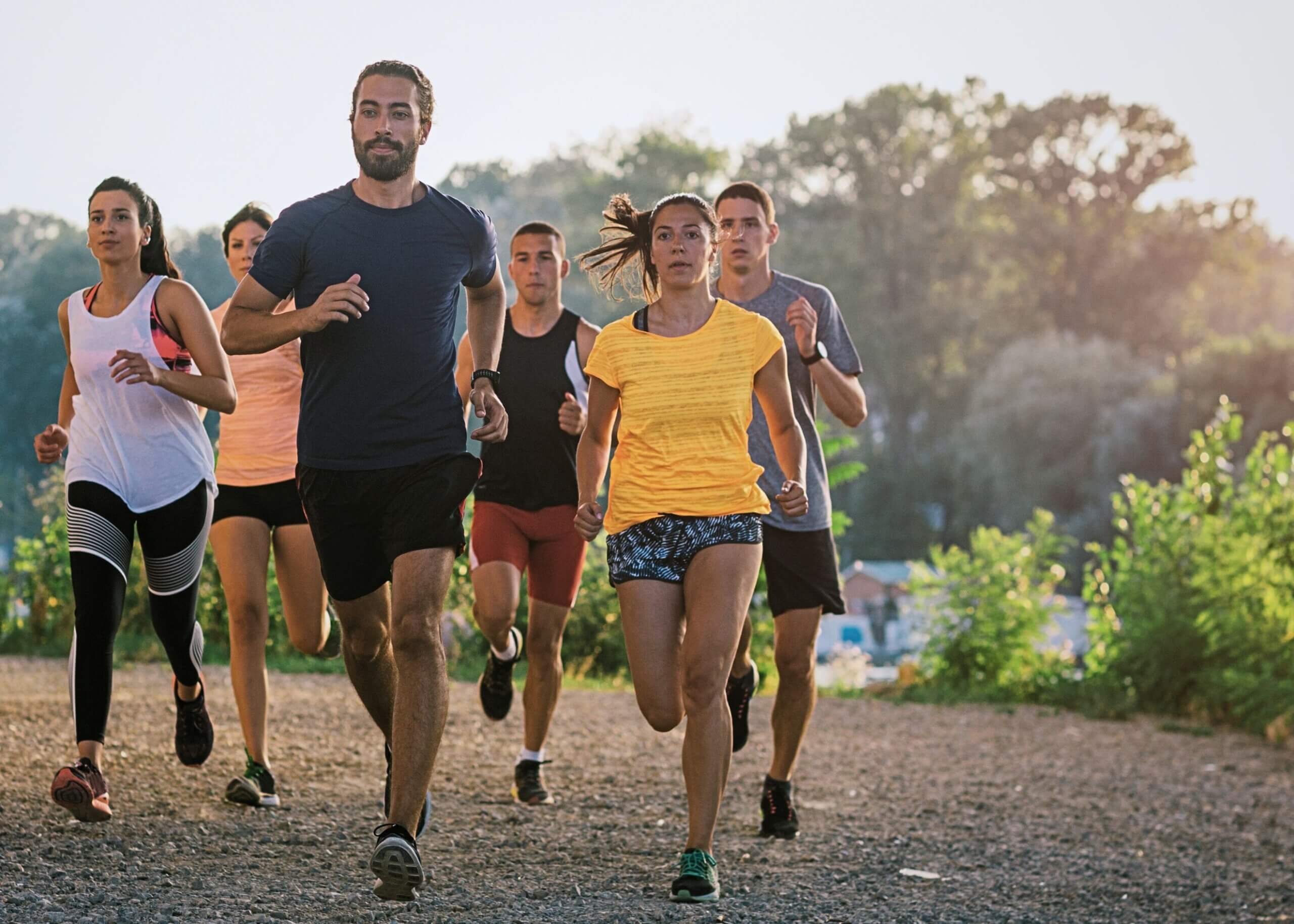 menschen-teamrun-outdoor-bgf-loesung-gesundheit-bewegt
